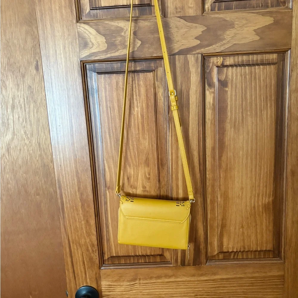 Mustard yellow crossbody bag - Picture 2 of 5